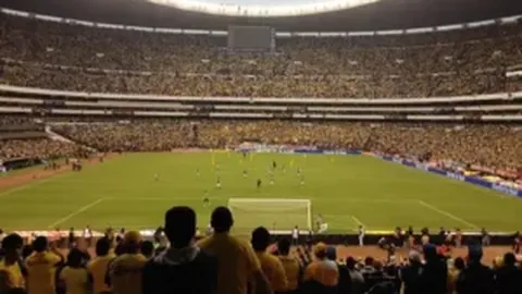 上海海港一线队35人阵容公布：蒯纪闻加盟，武磊担任领队，维塔尔并肩作战